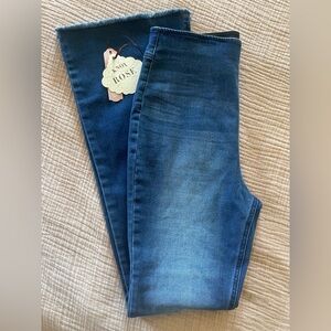 NWT Knox Rose M pull-on stretch long Flare Jeans